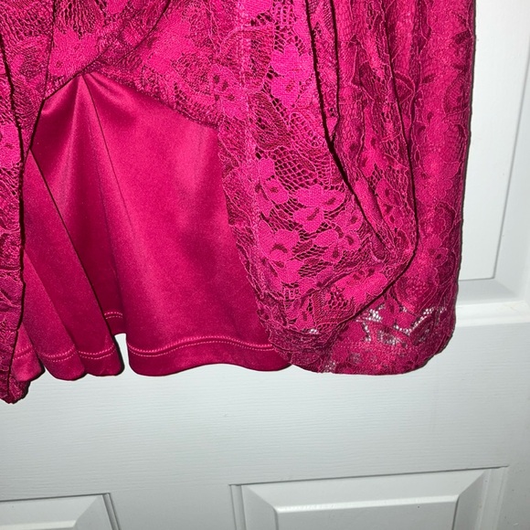 Torrid Fuschia Peplum Lace Corset Camisole Size 3X VERY FLATTERING! - Picture 5 of 7
